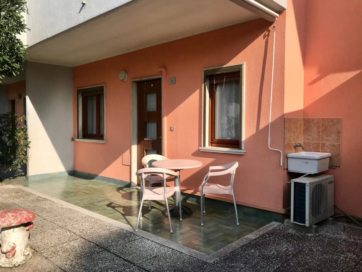 Villaggio Le Ginestre Bibione Eksteriør billede