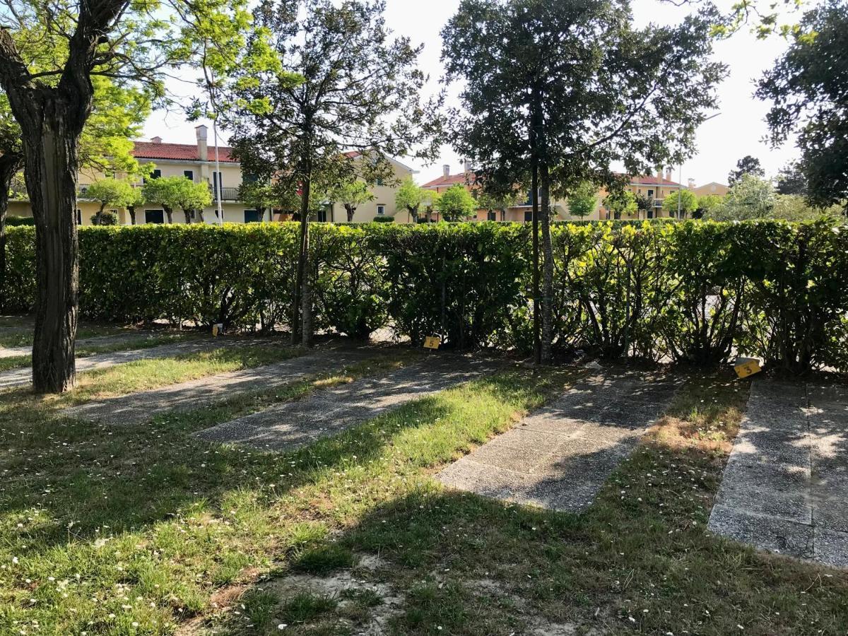 Villaggio Le Ginestre Bibione Eksteriør billede