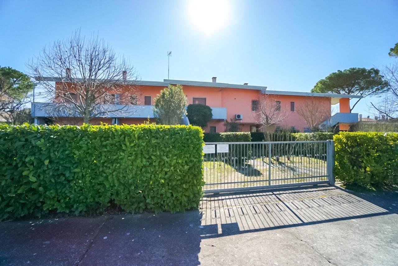 Villaggio Le Ginestre Bibione Eksteriør billede
