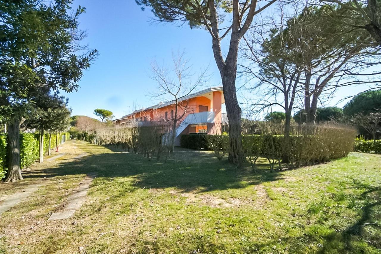 Villaggio Le Ginestre Bibione Eksteriør billede